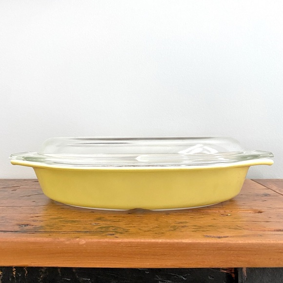 Vintage Pyrex Daisy Green Divided Ovenware Dish With Lid 1.5 Qt - Picture 2 of 16